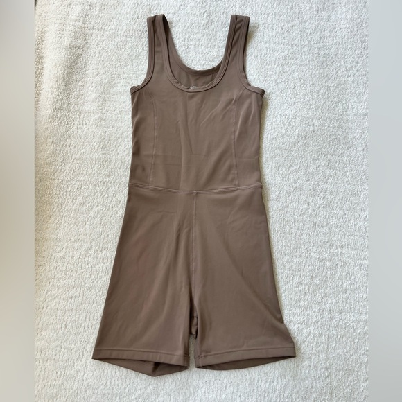 SET Active Shortysuit Jumpsuit - Picture 3 of 5